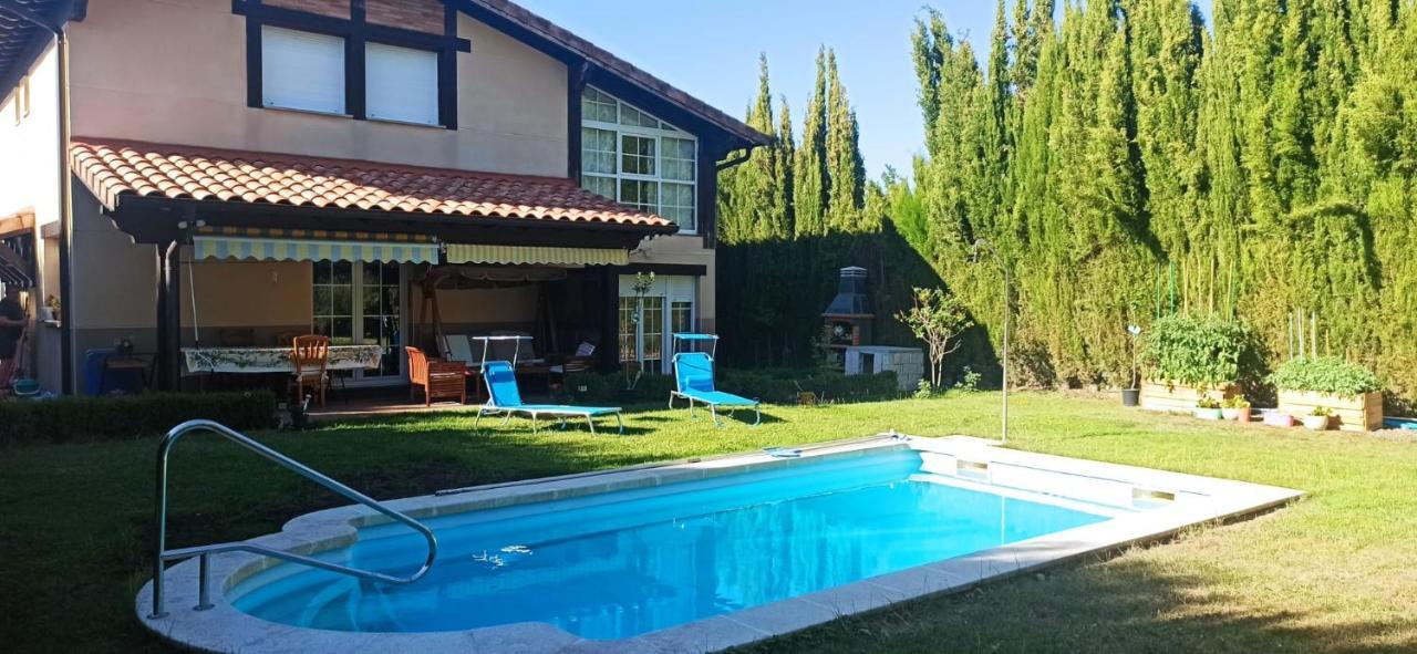 Vivienda El Olivo Con Piscina Privada Y Jardin. Βίλα Ayegui Εξωτερικό φωτογραφία