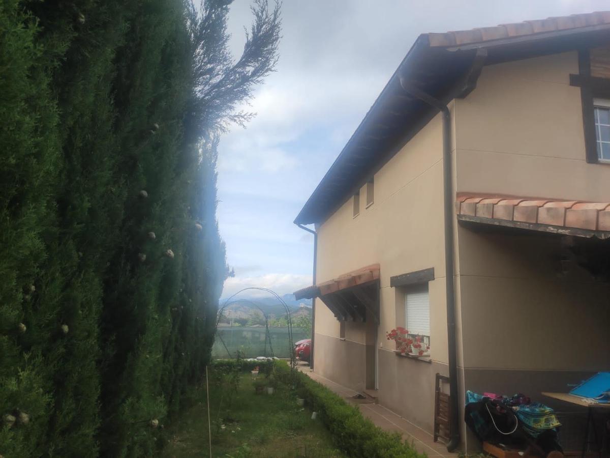 Vivienda El Olivo Con Piscina Privada Y Jardin. Βίλα Ayegui Εξωτερικό φωτογραφία