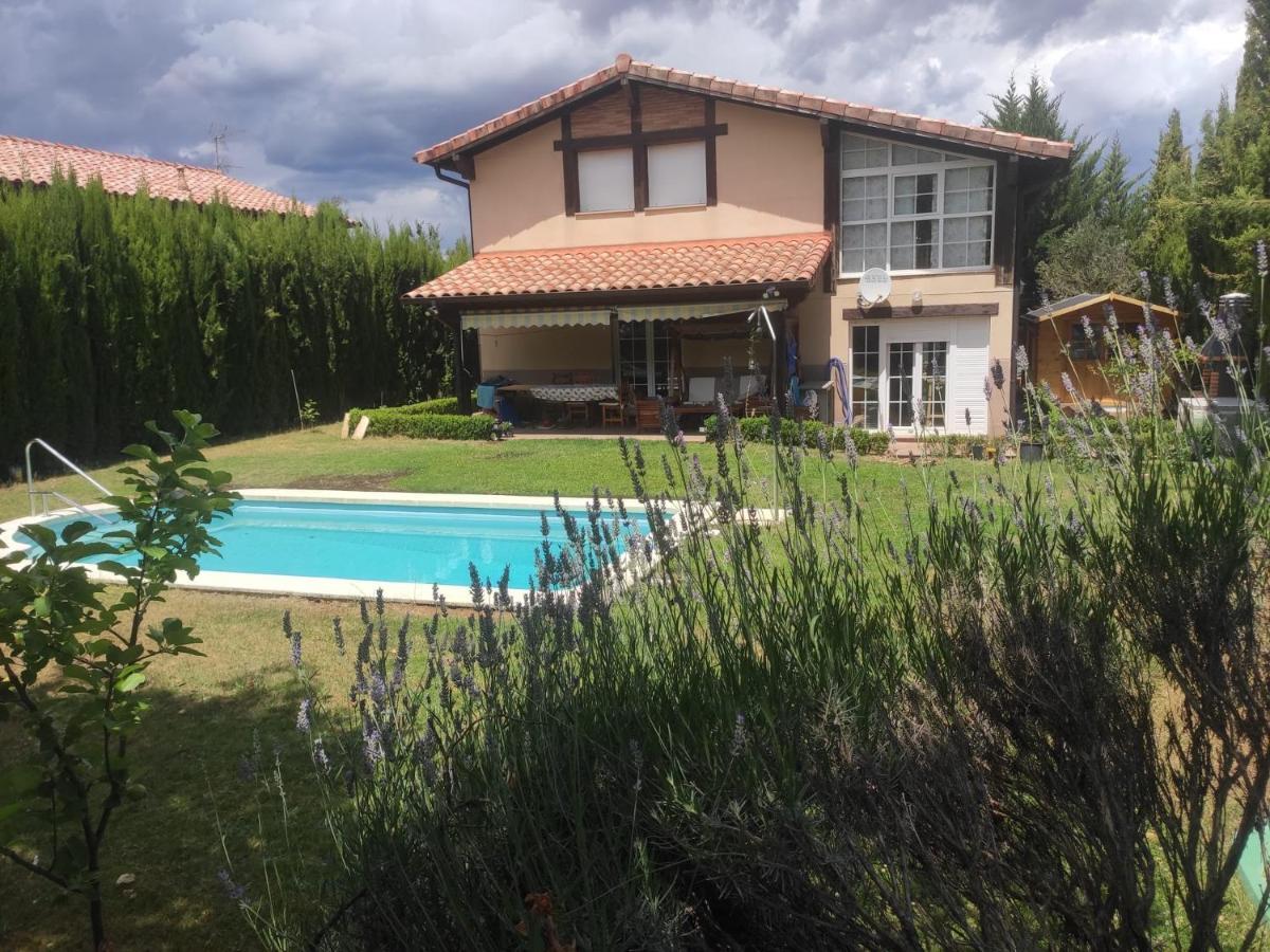 Vivienda El Olivo Con Piscina Privada Y Jardin. Βίλα Ayegui Εξωτερικό φωτογραφία